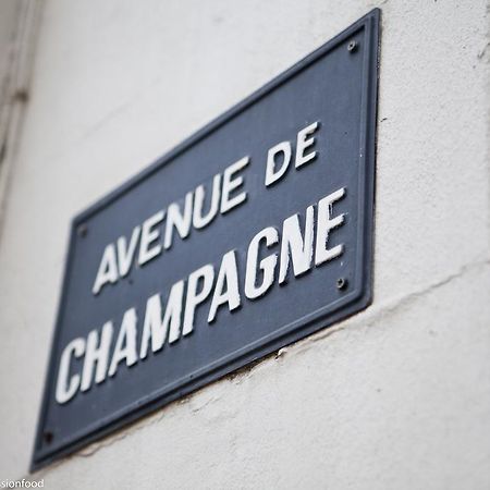 Les Berceaux Hotell Épernay Exteriör bild