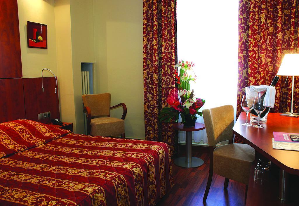 Les Berceaux Hotell Épernay Rum bild