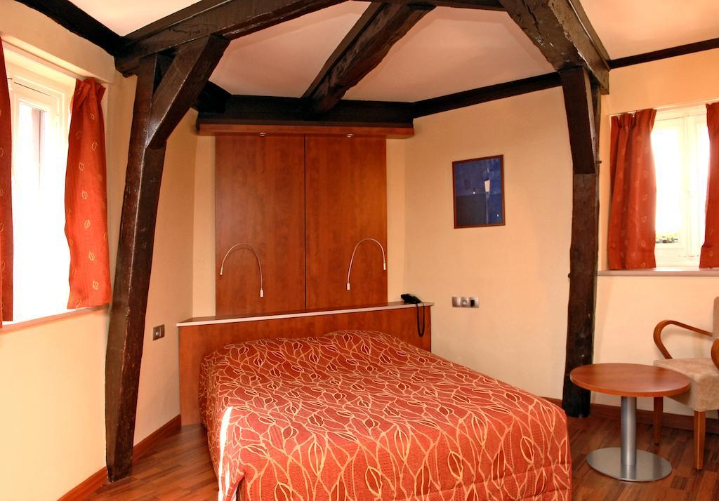 Les Berceaux Hotell Épernay Rum bild